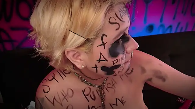 Snapshot of Laura_takint chatting on 01-30-25, 07:15 Laura takint online show from 01-30-25, 07:15