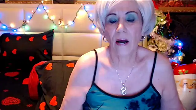 HappyWomanOn online show from 12-17-24, 05:15