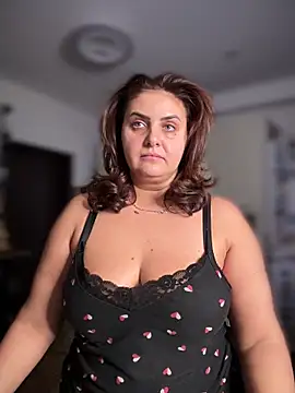 AnneKane online show from 11-14-25, 04:33