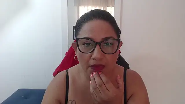 Katha Marck online show from 04-18-26, 01:48