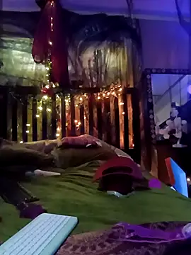 Snapshot of Hotredheadandtoungelasher chatting on 02-26-25, 08:33 Hotredheadandtoungelasher online show from 02-26-25, 08:33