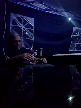 Snapshot of Hotredheadandtoungelasher chatting on 03-08-25, 10:24 Hotredheadandtoungelasher online show from 03-08-25, 10:24