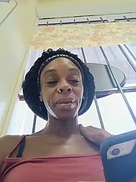 Snapshot of Jasmine_FullsShine chatting on 07-17-26, 04:12 Jasmine FullsShine online show from 07-17-26, 04:12