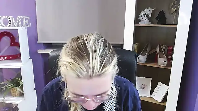 Zoey Erotic online show from 02-17-26, 05:37