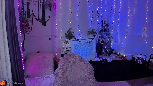 Snapshot of AliceW0lf chatting on 10-18-25, 04:08 AliceW0lf online show from 10-18-25, 04:08