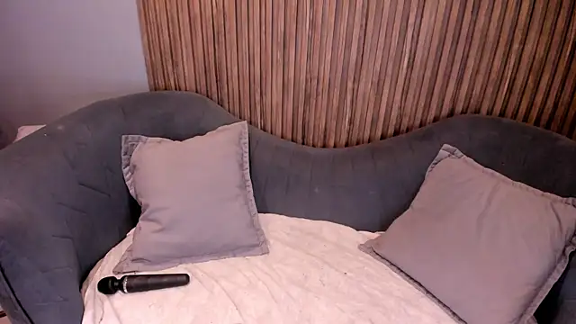 Sariitaa  online show from 01-14-26, 02:23