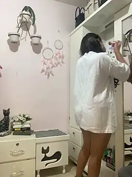 Snapshot of Kataliina chatting on 01-27-25, 09:55 Kataliina online show from 01-27-25, 09:55