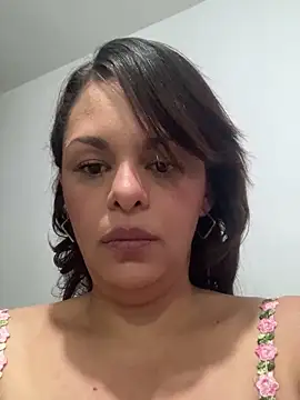 Snapshot of Kataliina chatting on 02-08-25, 05:18 Kataliina online show from 02-08-25, 05:18