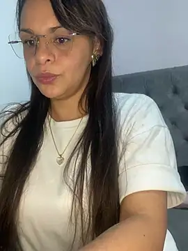 Snapshot of Kataliina chatting on 02-09-25, 03:11 Kataliina online show from 02-09-25, 03:11