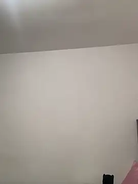 Snapshot of Kataliina chatting on 02-13-25, 10:43 Kataliina online show from 02-13-25, 10:43