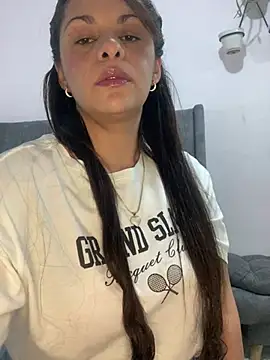 Snapshot of Kataliina chatting on 02-21-25, 03:12 Kataliina online show from 02-21-25, 03:12