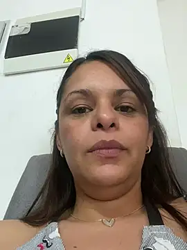 Snapshot of Kataliina chatting on 02-23-25, 06:23 Kataliina online show from 02-23-25, 06:23