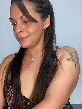 Snapshot of Kataliina chatting on 02-24-25, 05:54 Kataliina online show from 02-24-25, 05:54