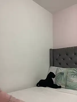 Snapshot of Kataliina chatting on 02-25-25, 02:03 Kataliina online show from 02-25-25, 02:03