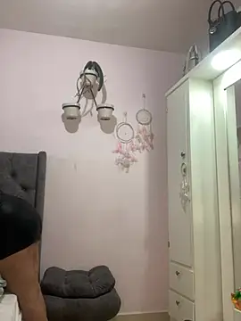 Snapshot of Kataliina chatting on 03-02-25, 09:22 Kataliina online show from 03-02-25, 09:22