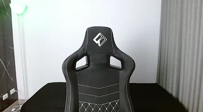 Snapshot of Dangerous-Men chatting on 02-20-25, 06:39 Dangerous-Men online show from 02-20-25, 06:39