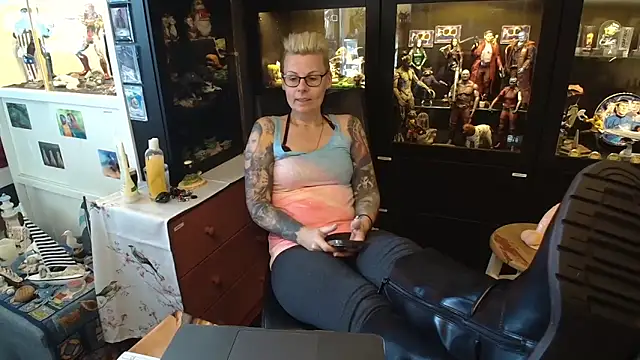 MaryG online show from 01-18-25, 09:45