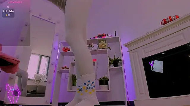 Alice in the  Wonderland online show from 02-11-25, 06:40