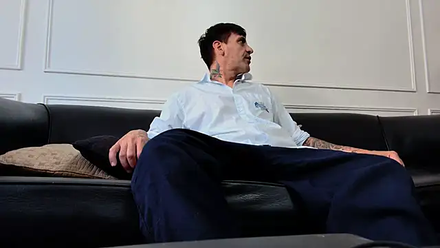 Elnonoykeila77 online show from 02-13-26, 06:37