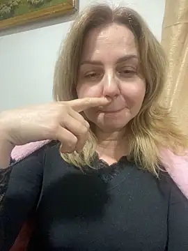 Snapshot of Cute_sun chatting on 03-02-26, 07:43 Cute sun online show from 03-02-26, 07:43