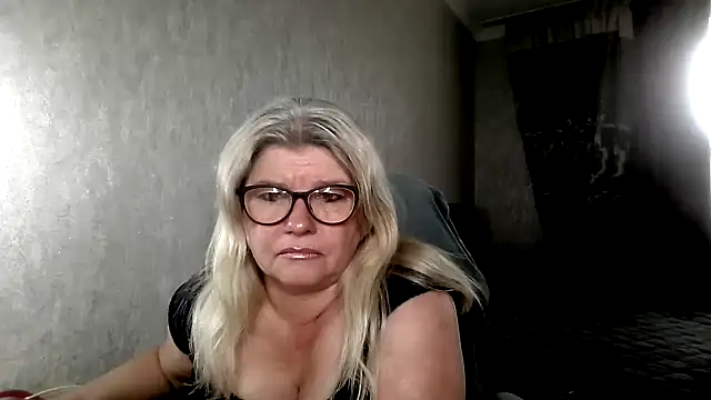 Diana 49 online show from 04-22-26, 07:33