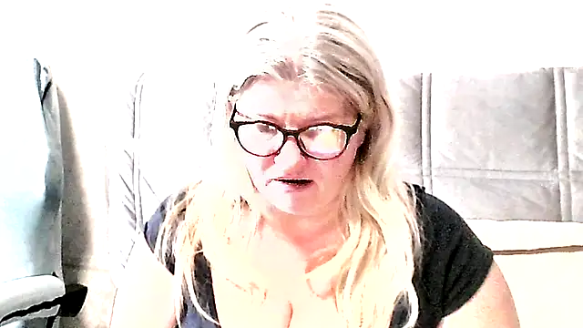 Diana 49 online show from 04-22-26, 07:37