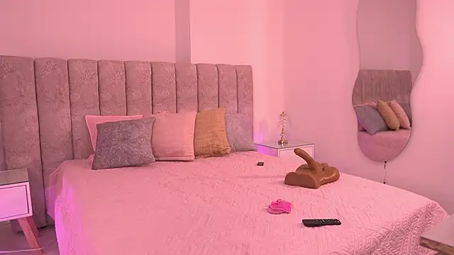 violeta aroca online show from 11-22-25, 03:05