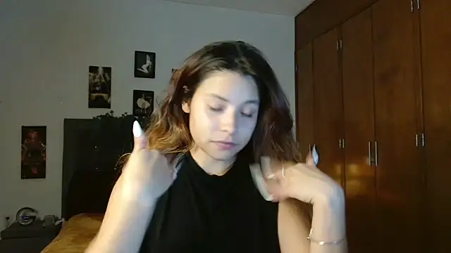 3littleschoolteens online show from 11-24-25, 06:46