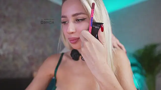 misstics  online show from 10-25-25, 03:51