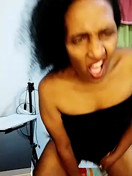 Snapshot of Aishamara chatting on 02-21-26, 04:02 Aishamara online show from 02-21-26, 04:02