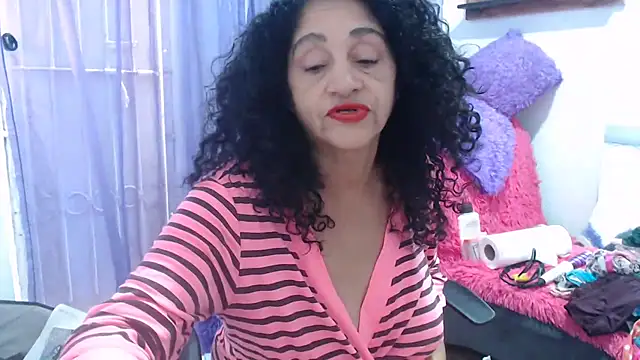 Snapshot of heyline_milf chatting on 12-05-25, 03:41 heyline milf online show from 12-05-25, 03:41