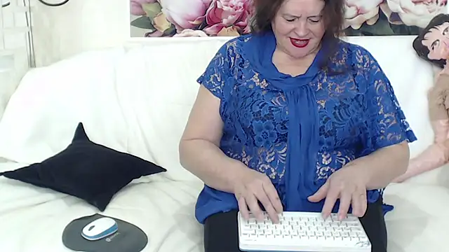 Snapshot of FlaviaSquirts chatting on 02-15-25, 11:28 FlaviaSquirts online show from 02-15-25, 11:28