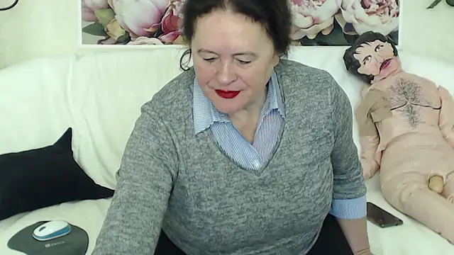 Snapshot of FlaviaSquirts chatting on 02-17-25, 08:52 FlaviaSquirts online show from 02-17-25, 08:52