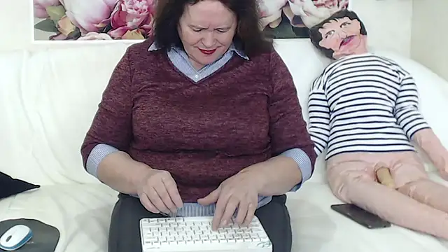 Snapshot of FlaviaSquirts chatting on 02-25-25, 11:41 FlaviaSquirts online show from 02-25-25, 11:41