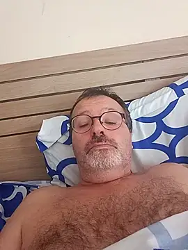 Snapshot of mike9473 chatting on 09-12-25, 08:25 mike9473 online show from 09-12-25, 08:25