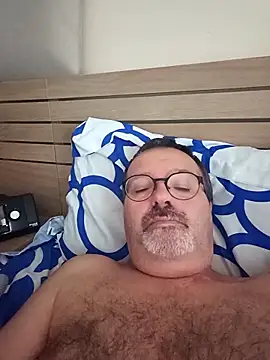 Snapshot of mike9473 chatting on 09-15-25, 05:51 mike9473 online show from 09-15-25, 05:51