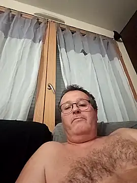 Snapshot of mike9473 chatting on 09-23-25, 09:40 mike9473 online show from 09-23-25, 09:40