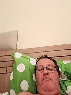 Snapshot of mike9473 chatting on 09-24-25, 09:51 mike9473 online show from 09-24-25, 09:51