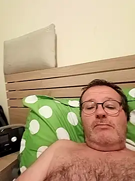 Snapshot of mike9473 chatting on 09-27-25, 09:42 mike9473 online show from 09-27-25, 09:42