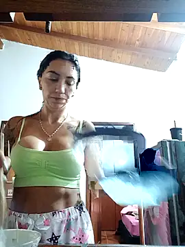 LunaZambrano online show from 11-19-25, 02:39