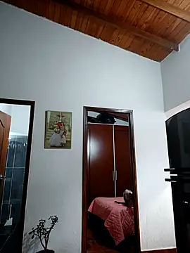 LunaZambrano online show from 02-04-26, 01:50