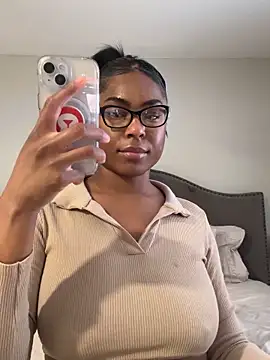 CandyLuxxxx online show from 03-16-25, 08:32