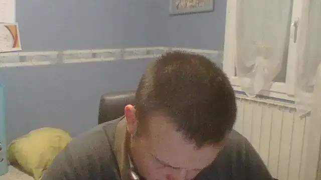 manubm03 online show from 11-21-25, 06:06