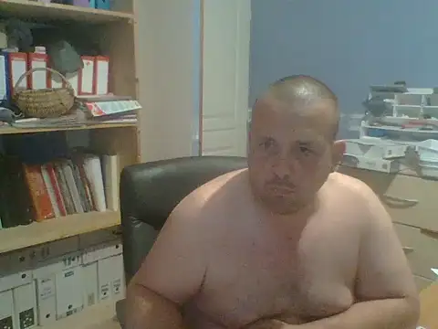 manubm03 online show from 05-24-26, 07:35