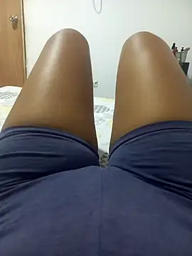 annie-19 online show from 09-24-25, 02:26