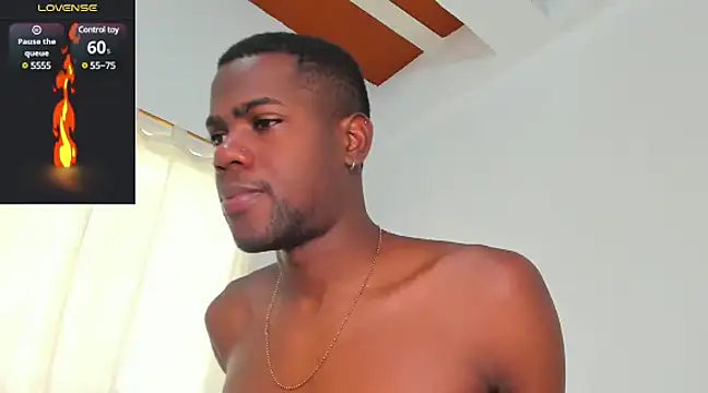 Snapshot of santi_brown chatting on 03-19-25, 07:27 santi brown online show from 03-19-25, 07:27