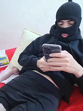 Snapshot of arabqueen chatting on 12-16-25, 11:32 arabqueen online show from 12-16-25, 11:32