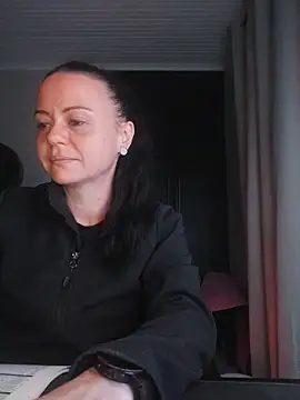 MrsBunnyBum online show from 05-19-26, 06:20