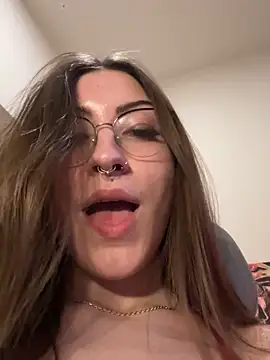 Snapshot of jade_369 chatting on 03-04-25, 04:06 jade 369 online show from 03-04-25, 04:06