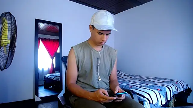 Snapshot of Deiby_casas chatting on 02-01-25, 02:02 Deiby casas online show from 02-01-25, 02:02